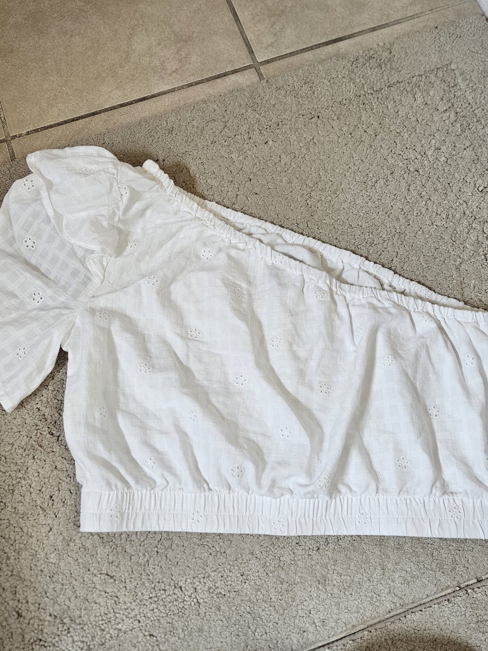 Universal Thread Women's One-Shoulder Eyelet Crop Top – Size Large - Picture 9 of 10